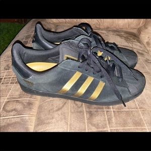 Adidas shoes size 11